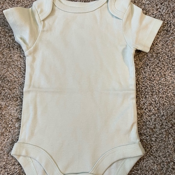 NEW Baby Onesies 7 Pack Size 0-3 Month Basic Bodysuits Neutral Easy Snap Closure - Picture 12 of 15